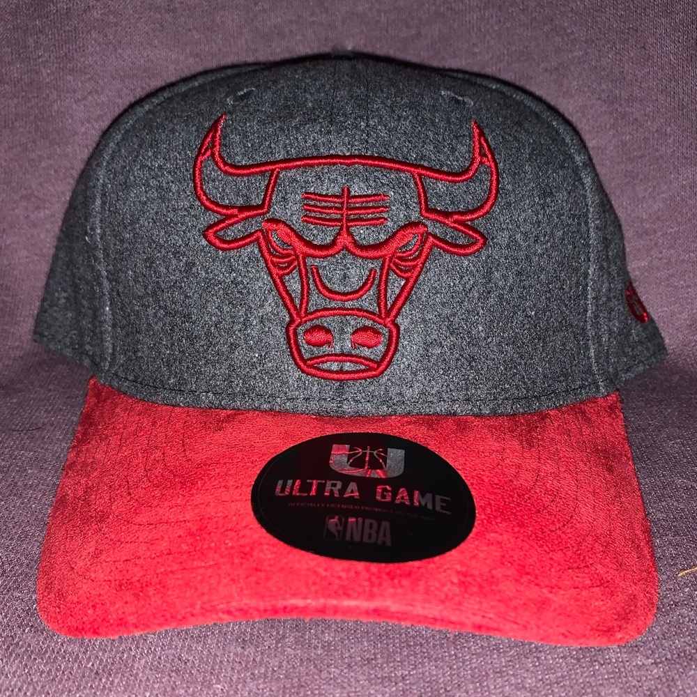 ๐๐๐๏ธ Chicago Bulls Full Court Two-Tone Statement SnapBack Hat ๐๏ธ๐๐ - Picture 12 of 12